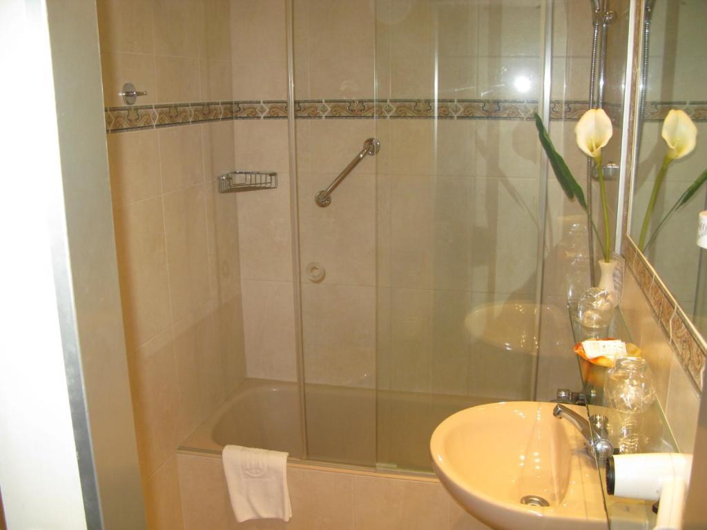 Hostal Bahia San Sebastian Buitenkant foto