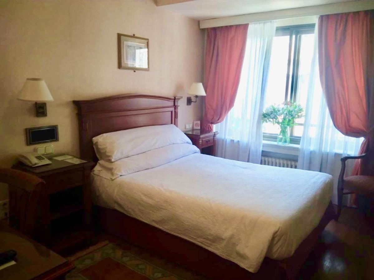 Hostal Bahia San Sebastian Buitenkant foto